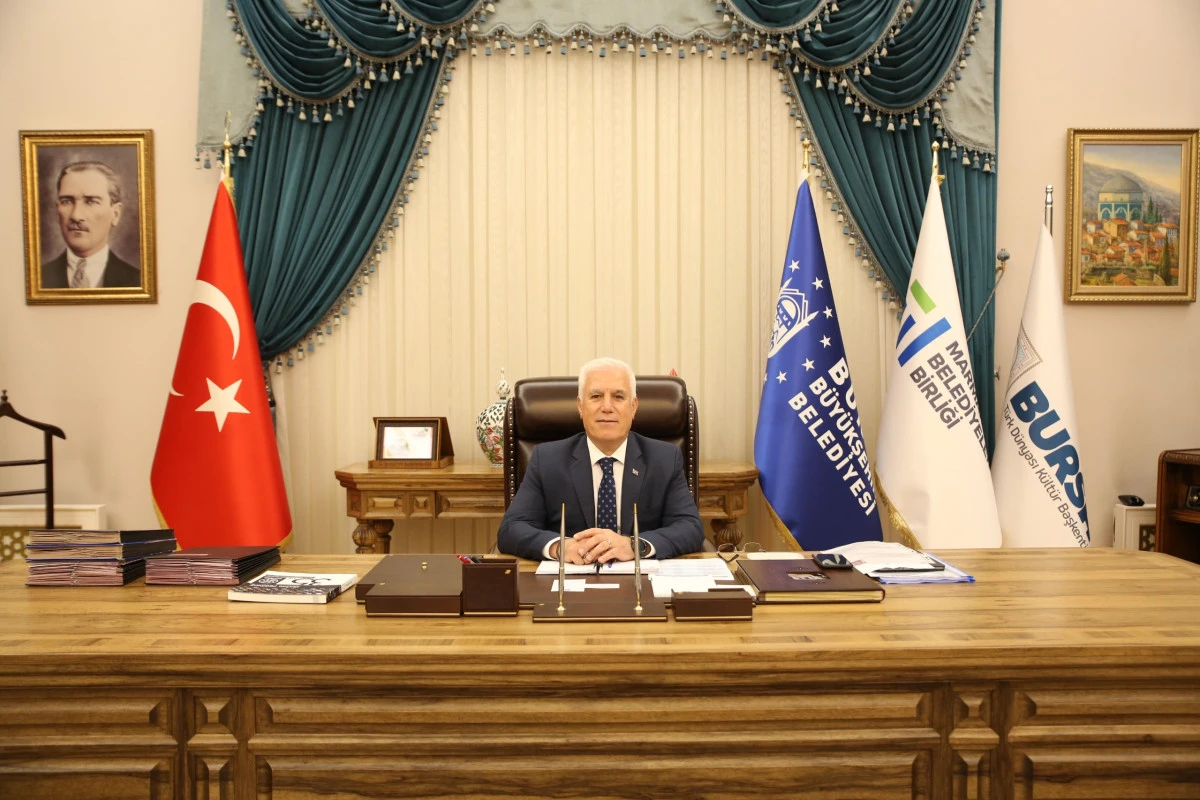 Fitch, Bursa&rsquo;nın kredi notunu &lsquo;Pozitif&rsquo;e &ccedil;ıkardı