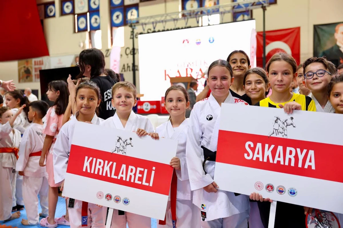 Gemlik Bir Kez Daha Y&uuml;zlerce Sporcuyu Ağırladı