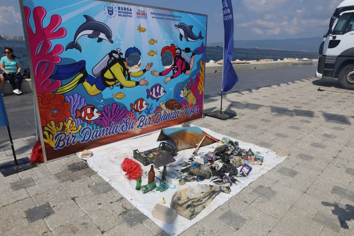 Gemlik Körfezi’nde dalgıçlardan dip temizliği