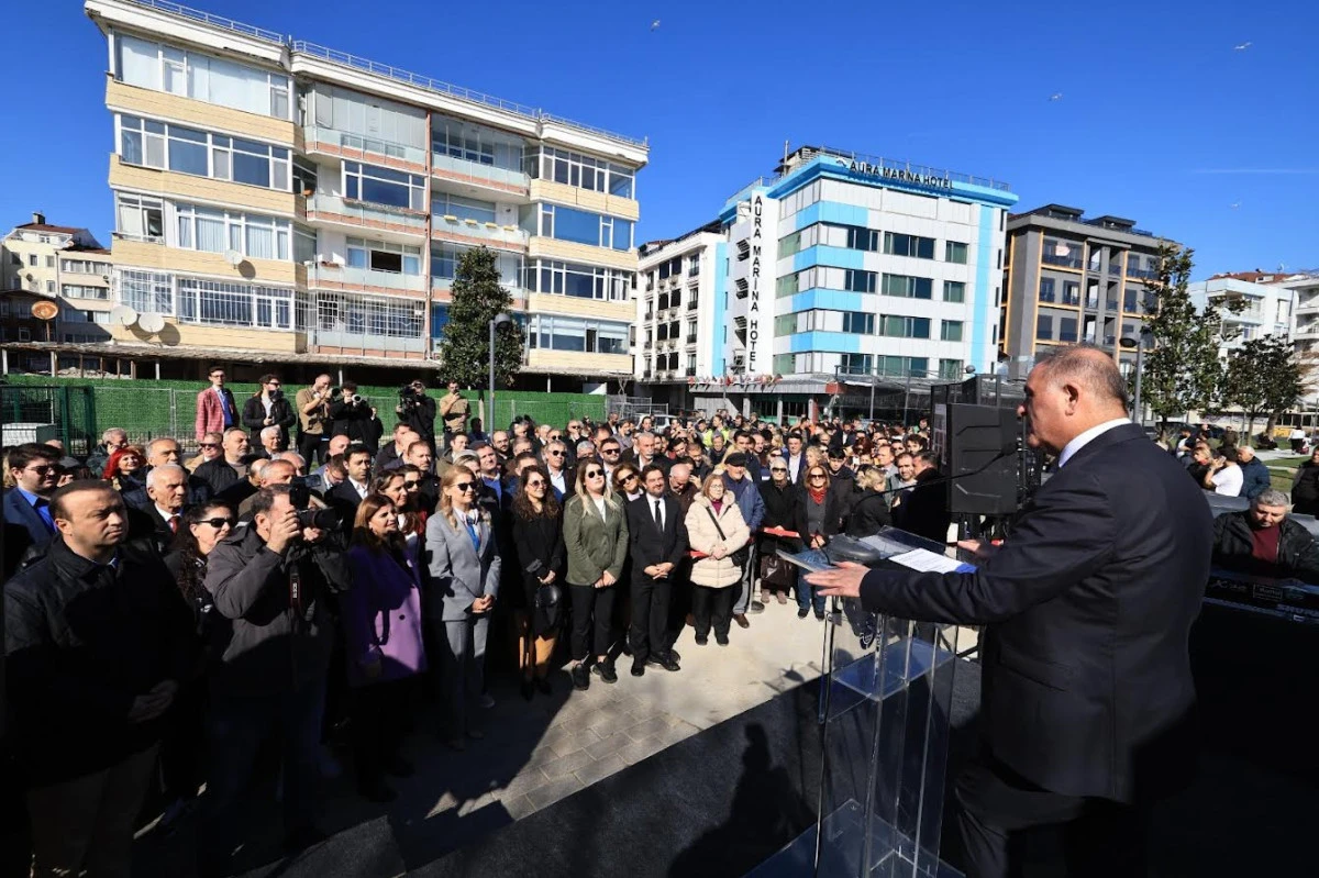 İBB, ATIL DURUMDAKİ BAKIRK&Ouml;Y CEVİZLİK PARKI&rsquo;NI BAŞTAN AŞAĞI YENİLEDİ