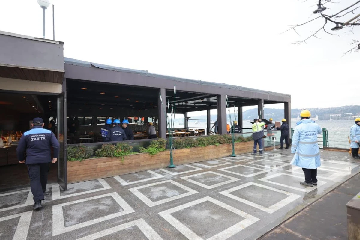 İBB, BOĞAZİ&Ccedil;İ&rsquo;NDE USULS&Uuml;Z YAPILAŞMAYA GE&Ccedil;İT VERMİYOR