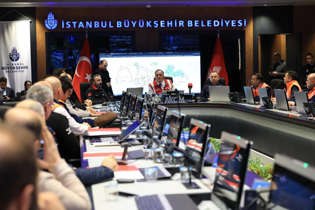 İBB&rsquo;DEN YENİ YILDA KAR SEFERBERLİĞİ