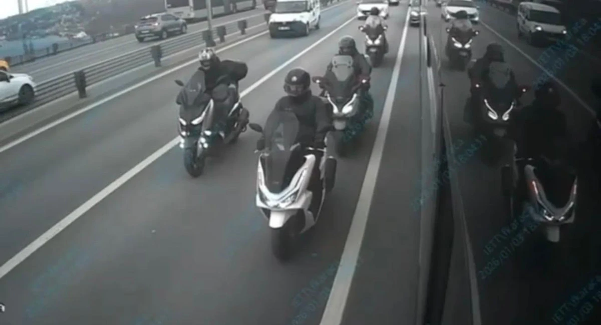 İETT, LODOS&rsquo;TA MOTORCULARIN YANINDA