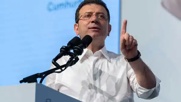 İmamoğlu&rsquo;ndan Ataşehir Belediyesi operasyonuna tepki: İktidar, halka hizmeti su&ccedil; sayıyor!