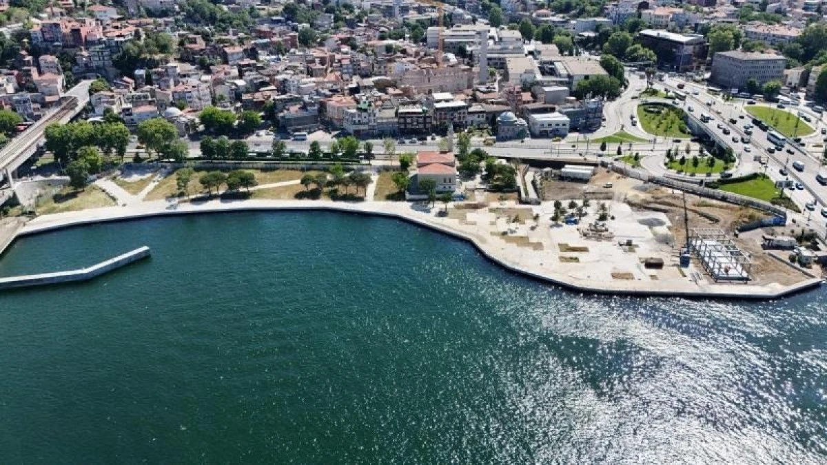 İSTANBUL'UN KIYILARI YENİLENİYOR KIYILAR G&Uuml;&Ccedil;LENDİRİLİYOR, KAMUSAL ALANLAR B&Uuml;Y&Uuml;T&Uuml;L&Uuml;YOR