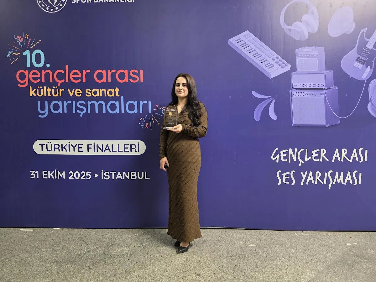 Lavin Türfent'ten Ağrı'ya Büyük Gurur