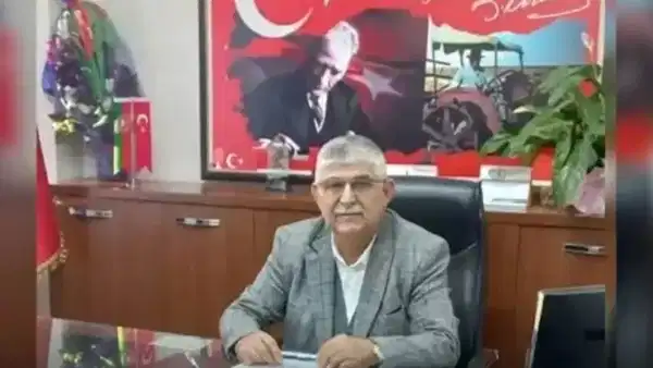 Menderes&rsquo;te AKP&rsquo;ye oy veren ikinci meclis &uuml;yesi de CHP&rsquo;li &ccedil;ıktı