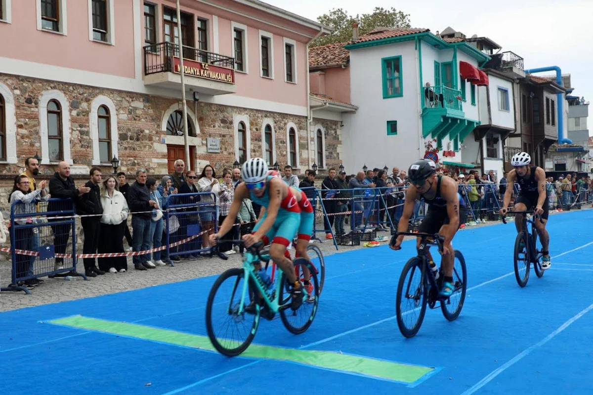 MUDANYA, AVRUPA TRİATLON BALKAN ŞAMPİYONASI’NA EV SAHİPLİĞİ YAPTI