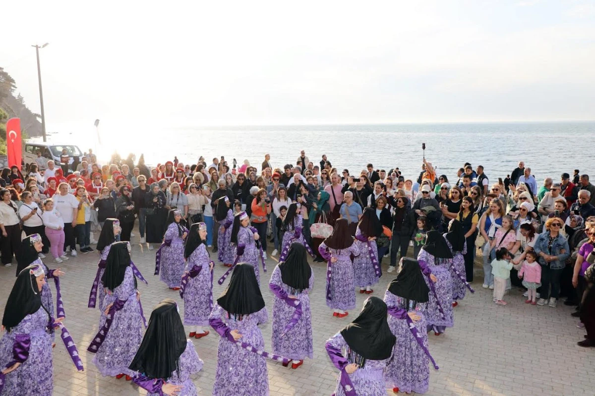 MUDANYA’DA BAHARIN GELİŞİ COŞKUYLA KUTLANDI
