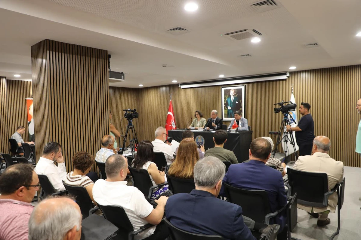 MUDANYA’DA BELEDİYE MECLİSİ’NE TATİL YOK!