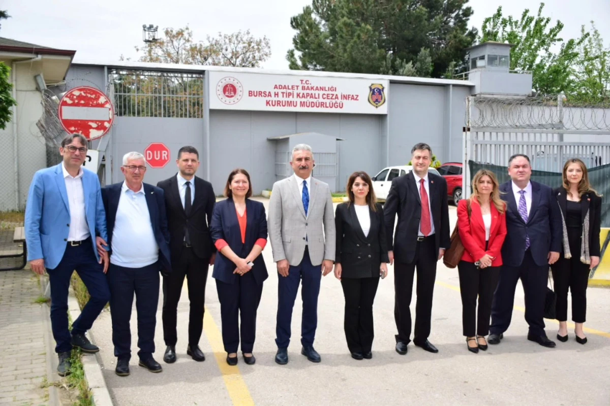 Mustafa Bozbey&rsquo;e Cezaevinde Ziyaret