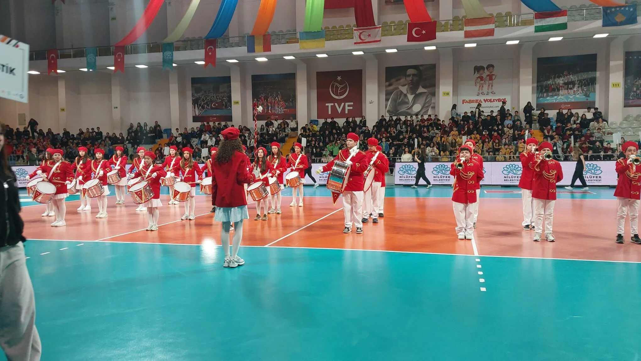 Nil&uuml;fer Uluslararası Spor Şenlikleri&rsquo;nin a&ccedil;ılışı yapıldı