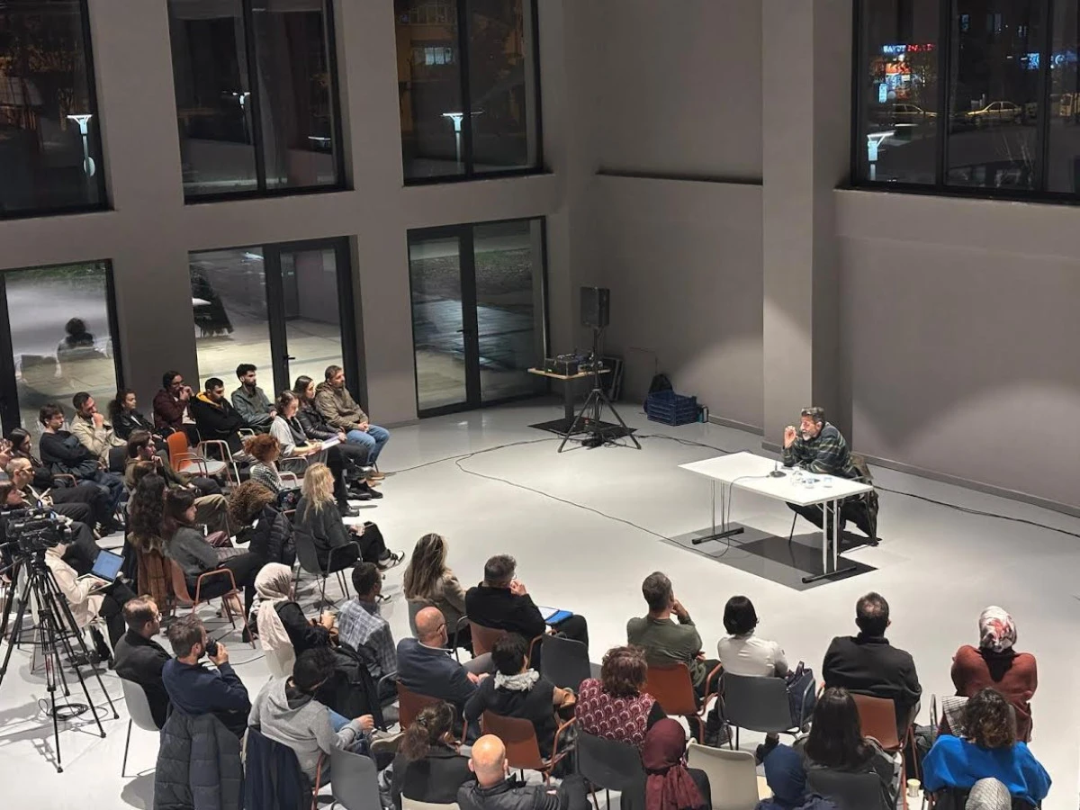 NİLÜFER’DE TOPLUMSAL ROLLERİN SAHNELENİŞİ KONUŞULDU