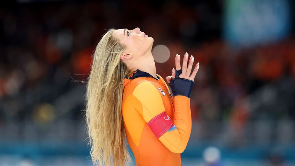 Olimpiyat rekoru sonrası viral oldu: Jutta Leerdam&rsquo;ın &ldquo;altın fermuar&rdquo; anı dev kazanca d&ouml;n&uuml;şebilir