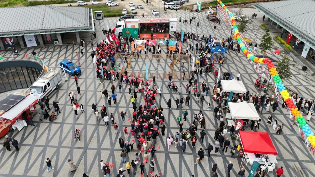 Osmangazi Belediyesi&rsquo;nden &Ccedil;ocuklara 3 G&uuml;n S&uuml;recek Bayram Hediyesi