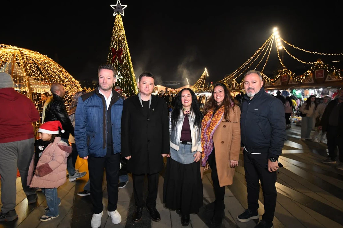 Osmangazi Meydanı&rsquo;nda Yeni Yıl Coşkusu S&uuml;r&uuml;yor