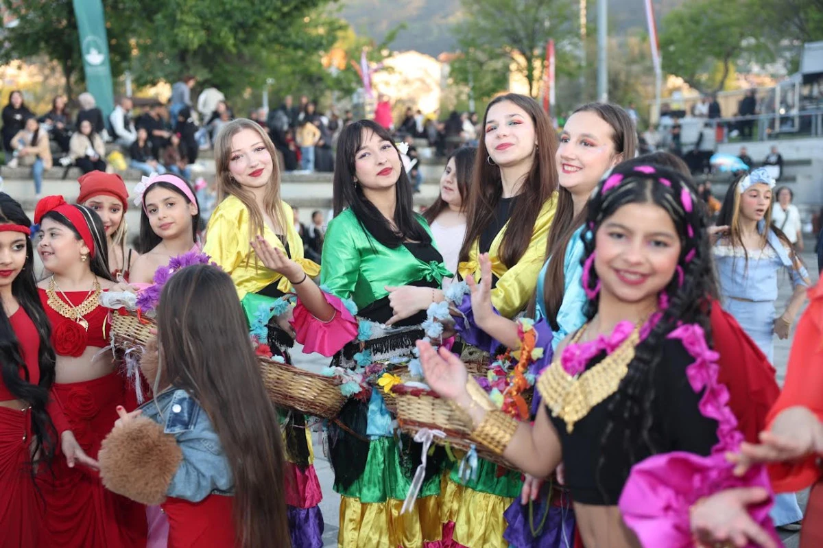 Osmangazi&rsquo;de Baharın M&uuml;jdesi Hıdırellez Coşkuyla Kutlandı
