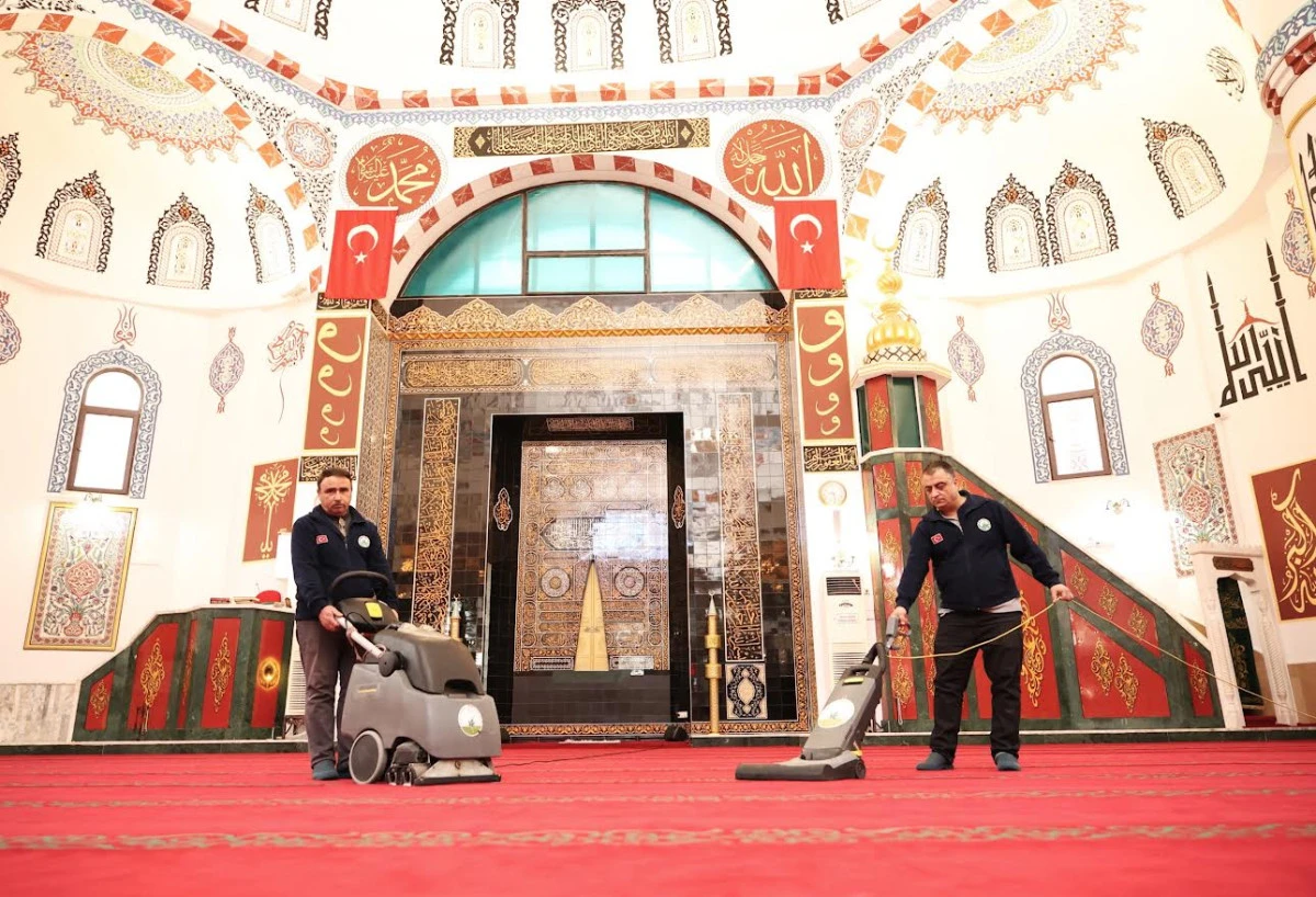 Osmangazi'de Camiler Ramazan&rsquo;a &Ouml;zenle Hazırlandı