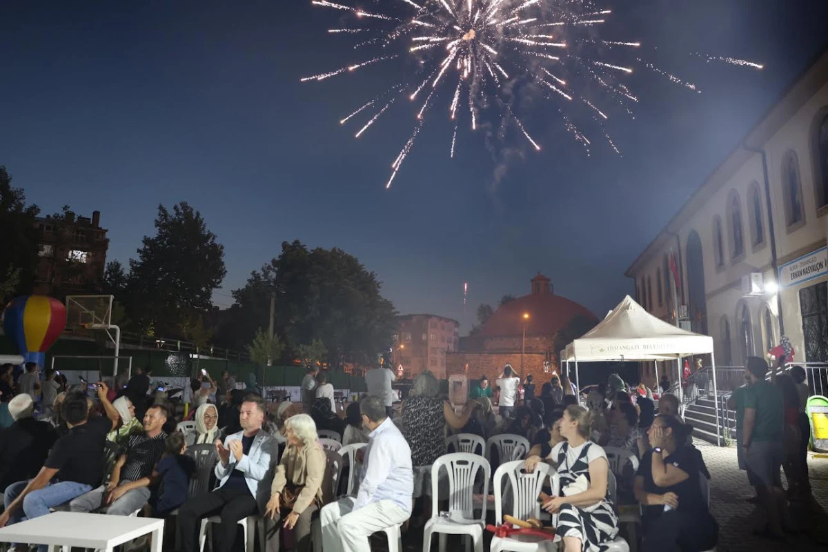 Osmangazi&rsquo;de Komşuluk Bağları Mahalle Şenliğinde G&uuml;&ccedil;lendi
