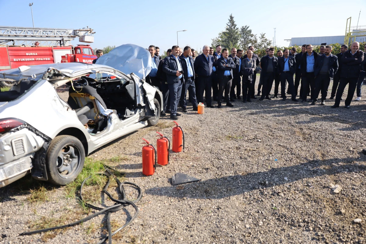 Burulaş ve Huzurevinde yangın söndürme eğitimi