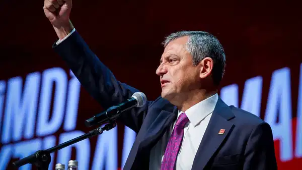 &Ouml;zg&uuml;r &Ouml;zel cumhurbaşkanı adayını tarif etti: 'Engel olmak aklımın ucundan ge&ccedil;mez'