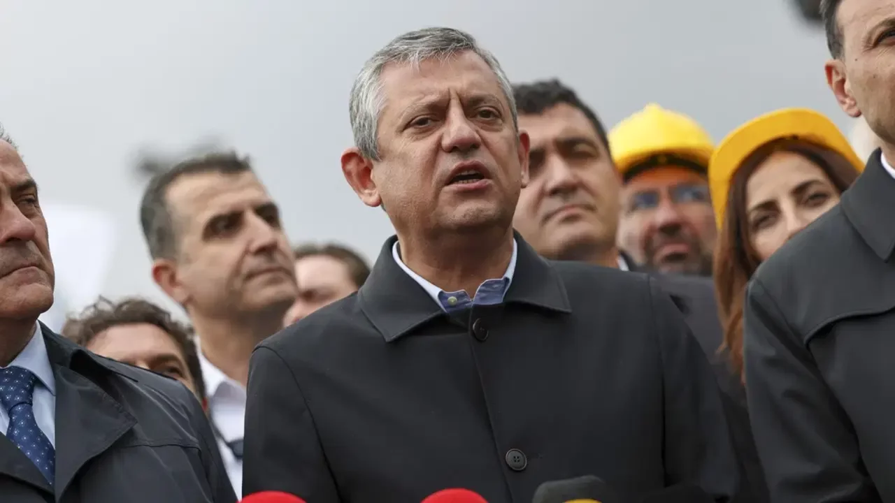 &Ouml;zg&uuml;r &Ouml;zel: 'Emek&ccedil;ilerin muhalefette oldukları son 1 Mayıs olsun'