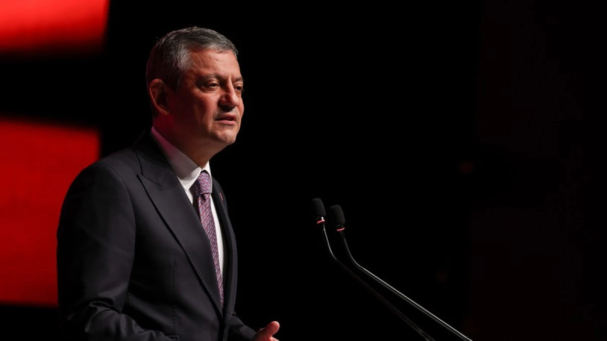 Özgür Özel: “İktidara Geldiğimizde, Kadına Yönelik Şiddete Karşı Atılması Gereken Adımları Cesaretle Atacağız”