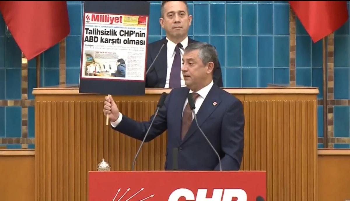 &Ouml;zg&uuml;r &Ouml;zel k&uuml;rs&uuml;den duyurdu: G&uuml;mr&uuml;k vergisinden Trump mı &ccedil;ıktı?