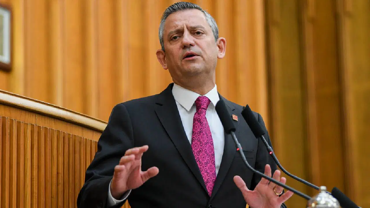 &Ouml;zg&uuml;r &Ouml;zel, Tayyip Erdoğan'a s&ouml;yleyin: CHP'nin 100 yıl sonra bir kez daha bu &uuml;lkeyi kurtarmaya ant i&ccedil;miş neferleri, evlatları var