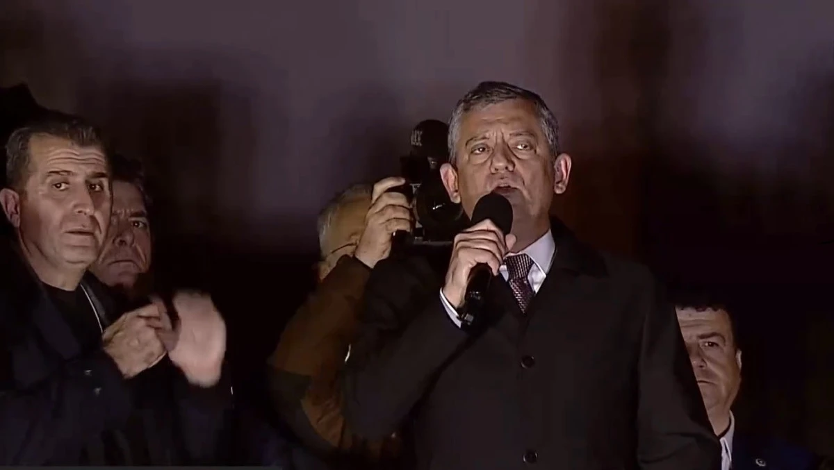 &Ouml;zg&uuml;r &Ouml;zel'den Bursa'da &ouml;nemli a&ccedil;ıklamalar! canlı izle