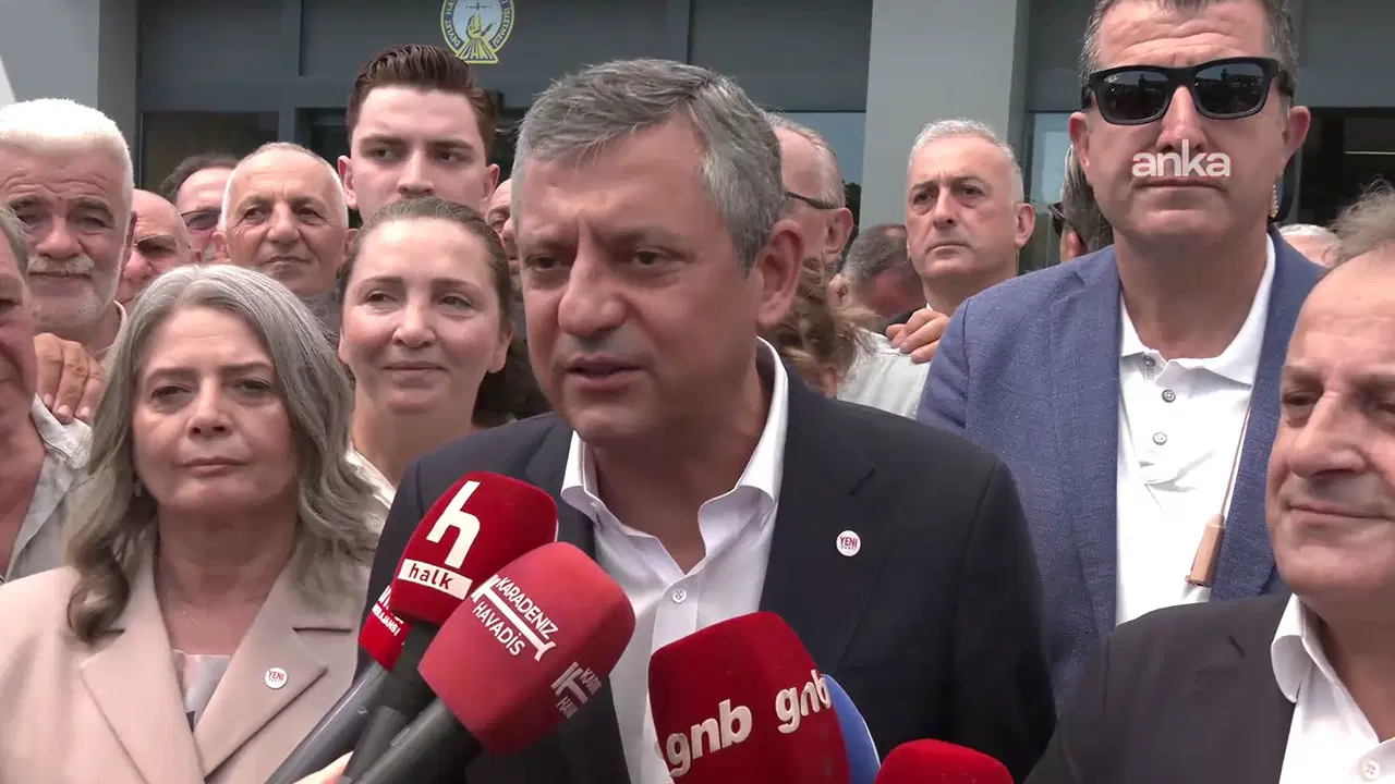 &Ouml;zg&uuml;r &Ouml;zel&rsquo;den Trabzon&rsquo;da iktidar mesajı: YENİ Parti'yi bu y&uuml;zden kurduk