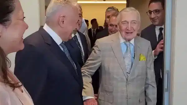 Rahmi Ko&ccedil;, s&ouml;z konusu fıkrası i&ccedil;in &ouml;z&uuml;r diledi.