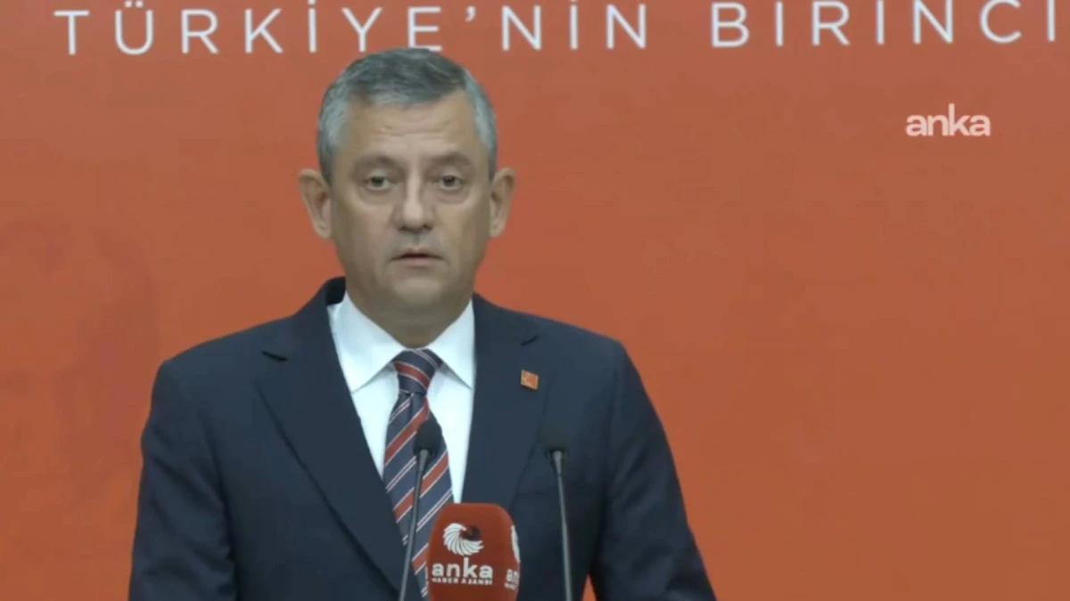 Saat verip, uyarmıştı! Özgür Özel'in AKP'ye 'hediye'sini açıklıyor!
