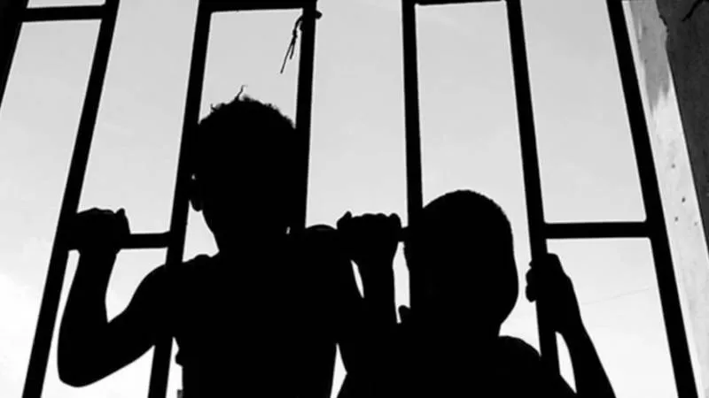 Su&ccedil;a s&uuml;r&uuml;klenen &ccedil;ocuklar d&uuml;zenlemesi Meclis'te: Yaş sınırı d&uuml;ş&uuml;r&uuml;ld&uuml;, ağırlaştırılmış m&uuml;ebbet hapis cezası geliyor!