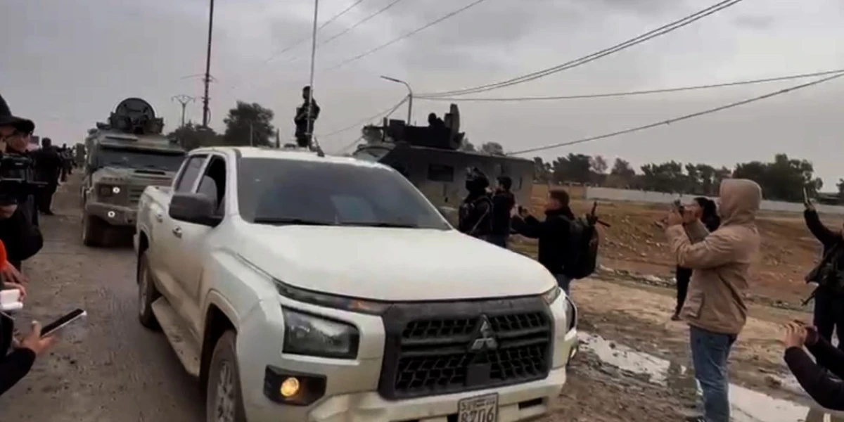 Suriye ge&ccedil;ici h&uuml;k&uuml;meti i&ccedil; g&uuml;venlik g&uuml;&ccedil;leri Rojava&rsquo;nın Haseke kentine gitti