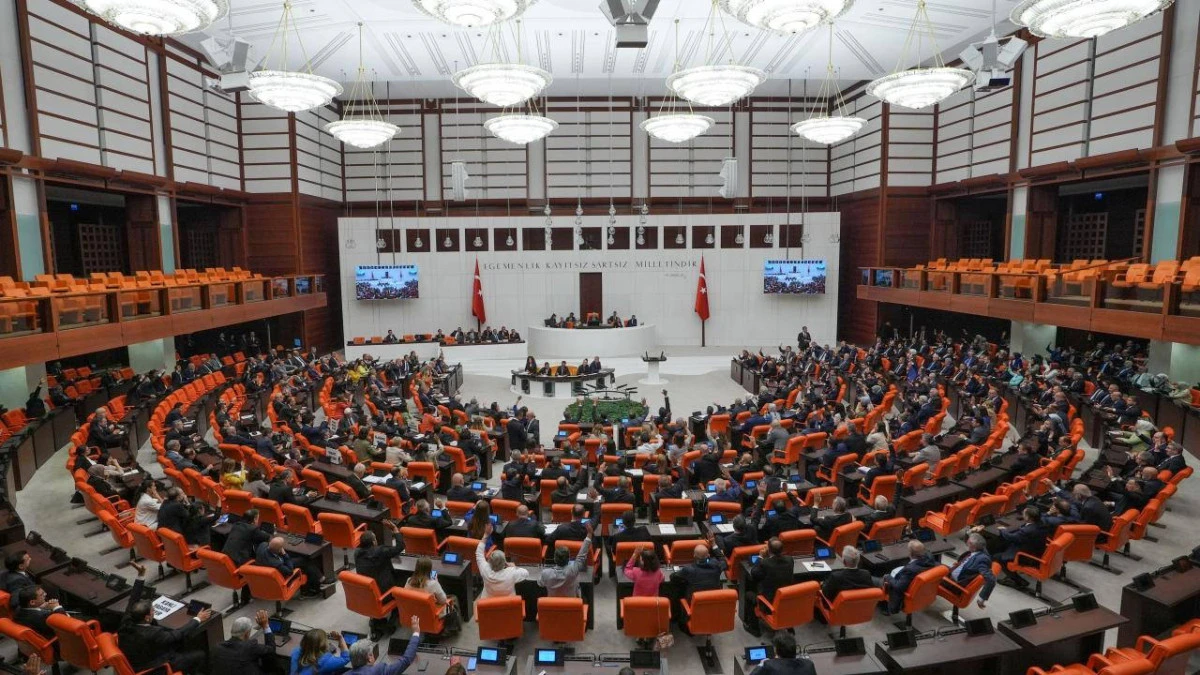 TBMM'de '&ccedil;er&ccedil;eve yasa' g&ouml;r&uuml;şmesi: Kabul edilerek kanunlaştı!