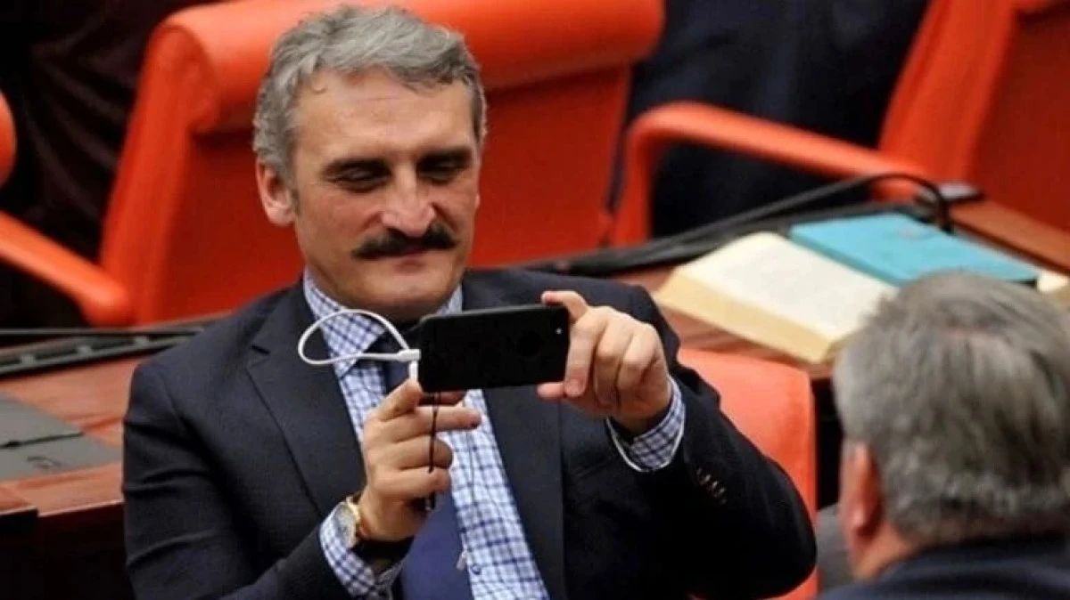 Türkiye Cumhuriyeti’nden maaş alan AKP’nin 'Yeliz’i 'kanlı 1923 darbesi' dedi