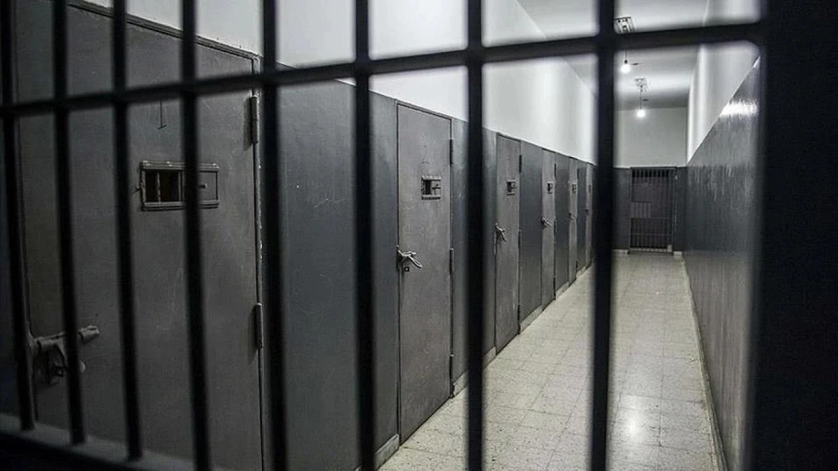 Türkiye'de cezaevlerinde bulunan kişi sayısı toplam 24 ülkenin nüfusunu aştı.