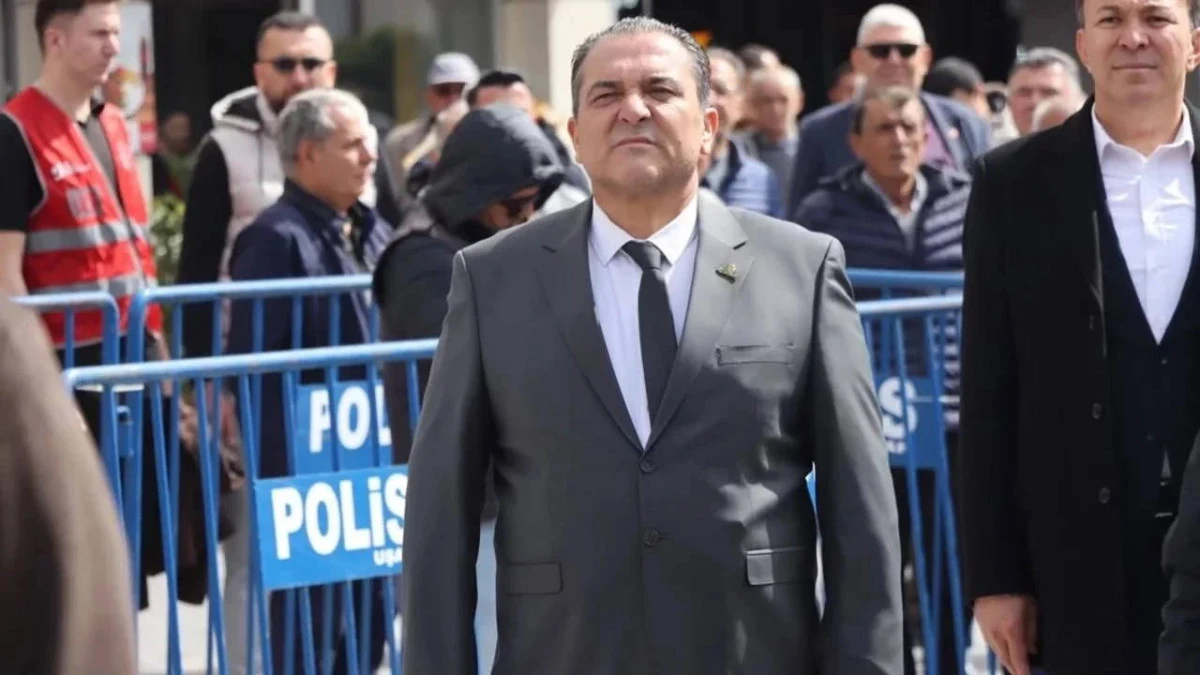 Uşak'ta Eşme Belediyesi'ne operasyon: CHP'li belediye başkanı g&ouml;zaltına alındı!