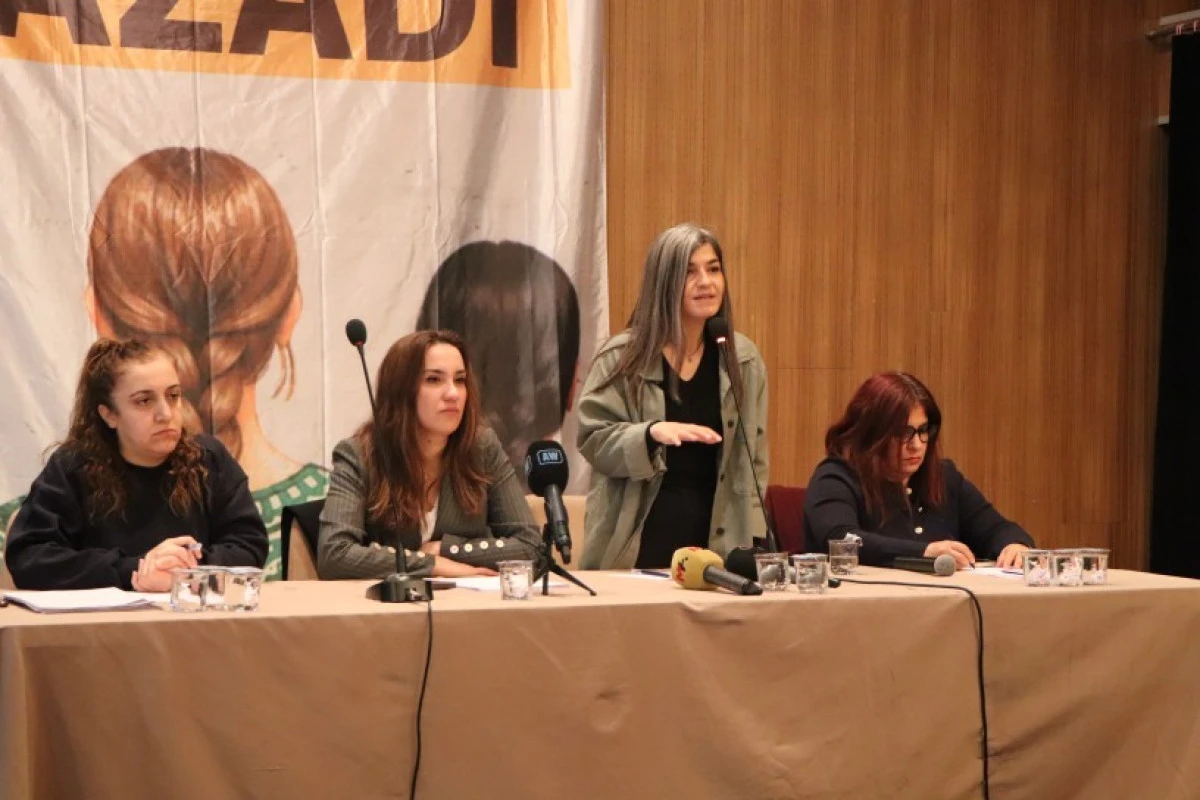 Van&rsquo;da 8 Mart buluşması: Erkek egemen zihniyete karşı m&uuml;cadele s&uuml;recek