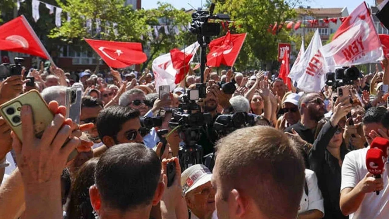 YENİ Parti'den &Uuml;sk&uuml;dar kararı: Miting tarihi belli oldu