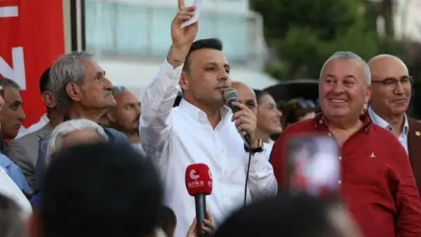 YENİ Parti'nin İstanbul İl Başkanı &Ouml;zg&uuml;r &Ccedil;elik oldu