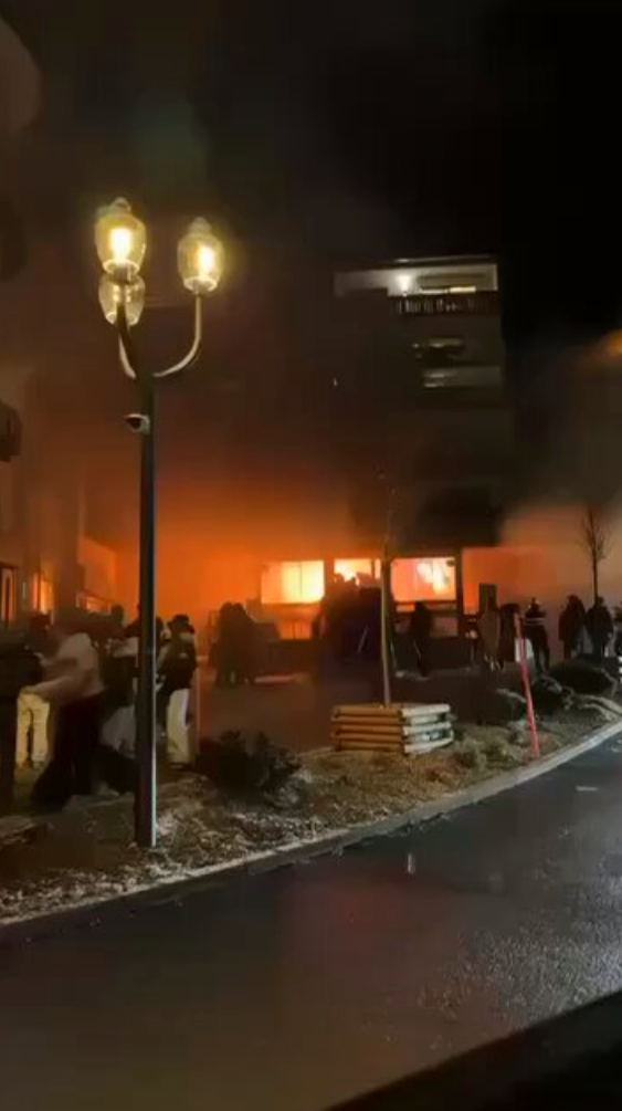 Yılbaşı Kutlaması Kabusa D&ouml;nd&uuml;: &Ccedil;ok Sayıda &Ouml;l&uuml; ve Yaralı